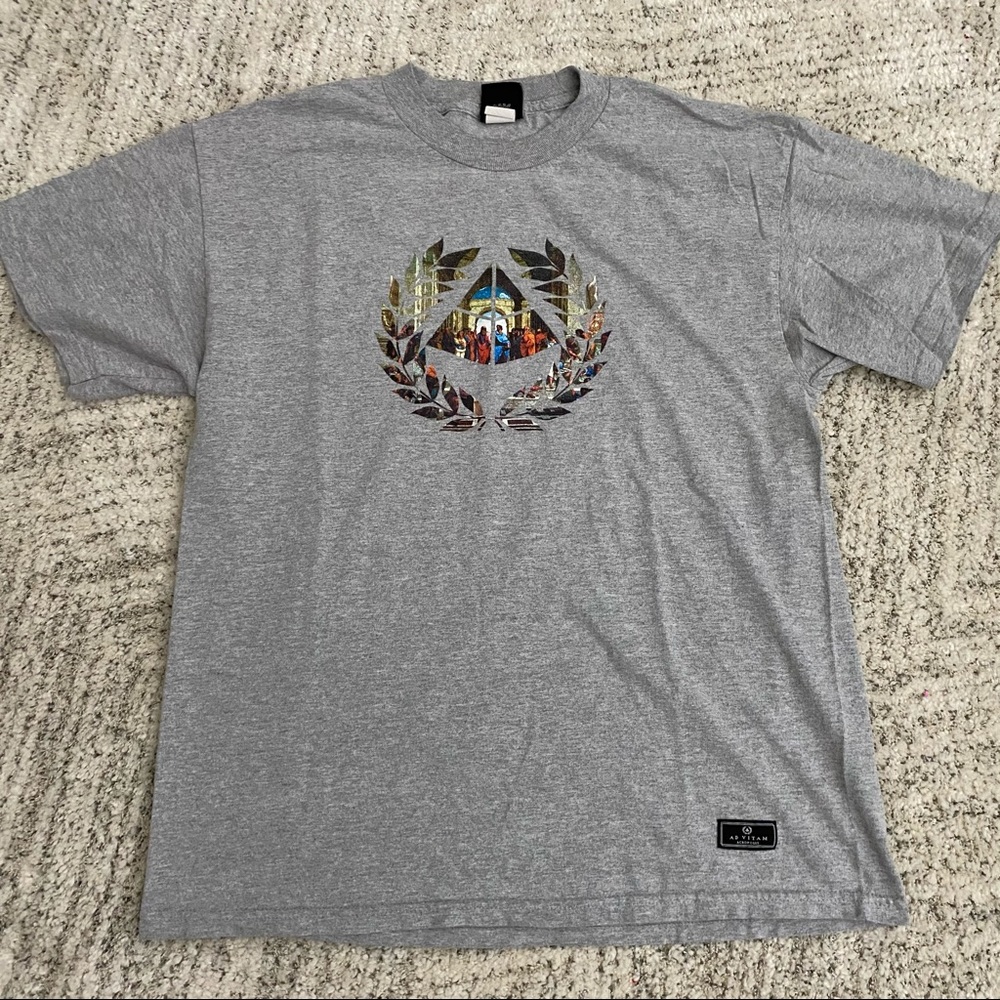 ACROPOLIS | gray short sleeve graphic tee